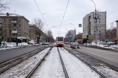 İlkbaharın şehrin sokaklarına gelişi