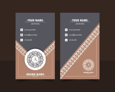 Mandala Başlangıç ve Bilgi Düzeni ile Zarif Dekoratif İş Kartı Tasarımı