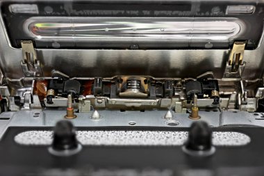 Bir Kasetçaların Makro Mekanizma Detayları