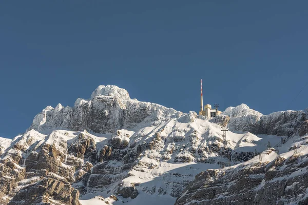 Заснеженная Вершина Горы Саентис Кантон Аппенцелль Аусерроден Швейцария — стоковое фото