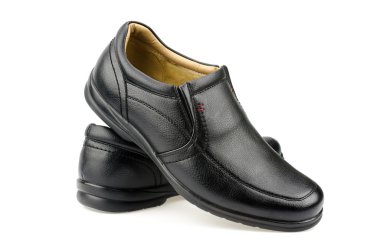 siyah deri ayakkabı