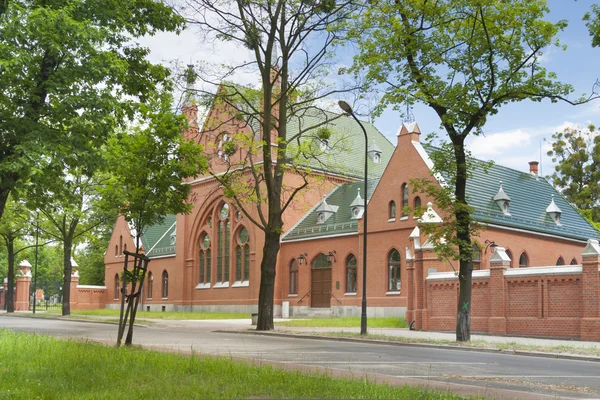 Polonya, Gliwice, terkedilmiş cenaze evinde Yahudi Mezarlığı