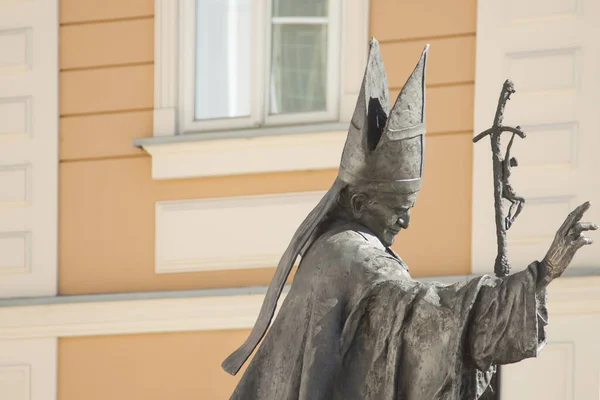 Polen Malopolska Wadowice Marktplein Paus Johannes Paulus Standbeeld Zonlicht Voorjaar — Stockfoto