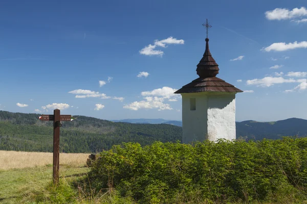 Polonia, Montañas Gorce, Santuario del Camino — Foto de Stock