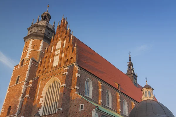 Polonia, Cracovia, Kazimierz, Campanario y West End del Corpus C — Foto de Stock