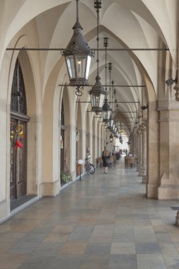 Polonya, Krakow, ana Pazar, Sukiennice Cloth Hall Arcade