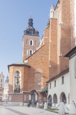 Polonya, Krakow, Taba Mariacki Meydanı st Mary Curch, gün ortası