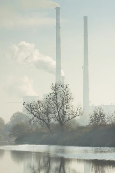 Polen, Krakau, warmtekrachtkoppeling plant — Stockfoto