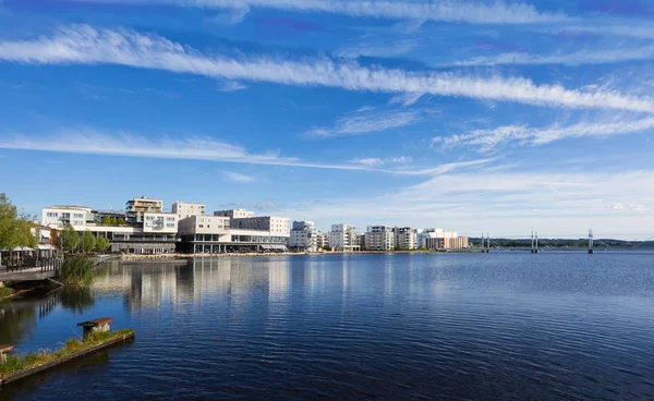 Waterfront city by the water — Stock Photo, Image