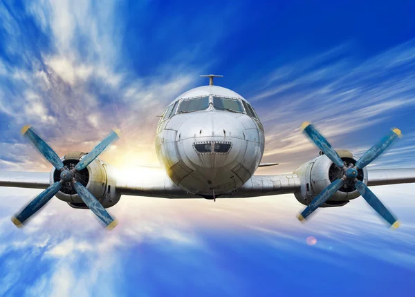 Airplane in the sky — Stock Photo, Image