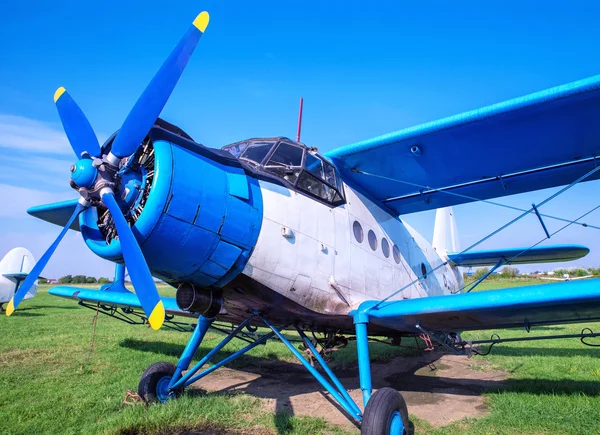 Biplane against the sky — Stock Photo, Image