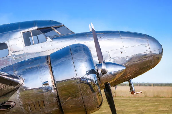 Tarihi Bir Uçağın Kokpiti — Stok fotoğraf