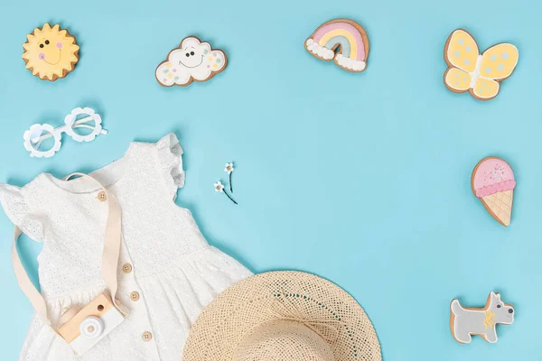 Ensemble Été Élégant Vêtements Pour Enfants Robe Blanche Chapeau Paille — Photo