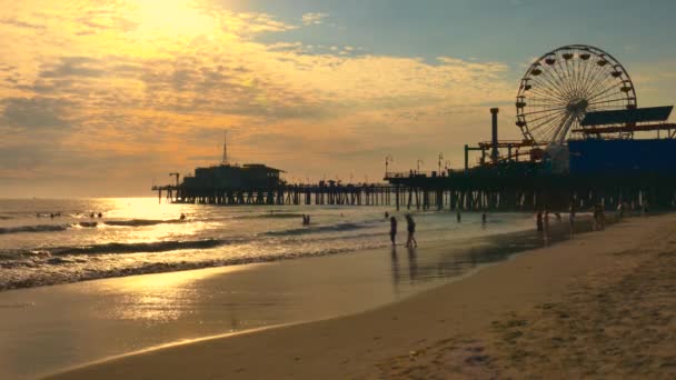 Fullsatt Santa Monica Pier — Stockvideo