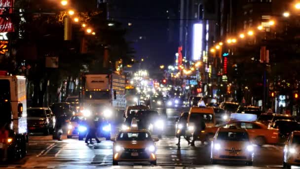 City street traffic in New York — Stock Video