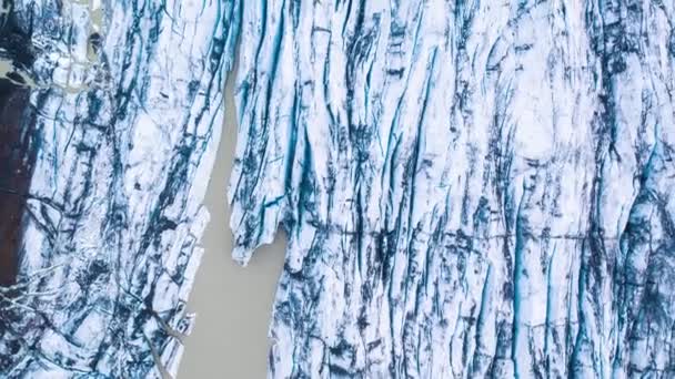 Luchtvlucht over gletsjersmelting in IJsland Majestic Ecology Inspiration — Stockvideo