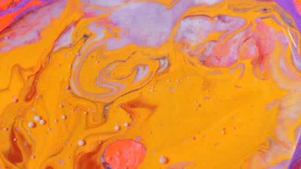 Movimiento de cámara lenta Color líquido Fondo multicolor Textura de la superficie del aceite Superficie móvil Cuerpo humano Universo de color Concepto Reacción química — Vídeo de stock