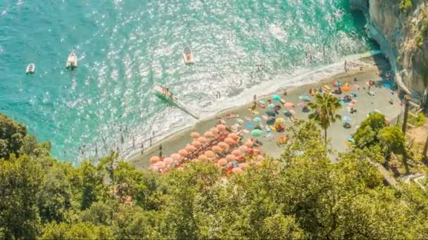 Vista aerea Tropicale Spiaggia Isola Blu Acqua Mare Oceano Turisti Cielo Vacanza Uhd — Video Stock