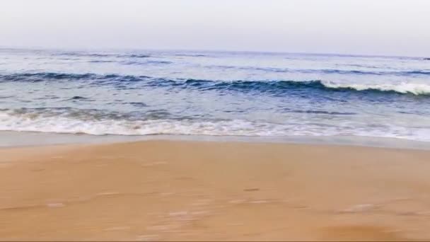 Beach Sea Ocean Wave Coast Travel sand tropisk sommar natur bakgrund vatten Relax Paradise Vacation Natural Resort Island utomhus blå säsongen turism landskap kort — Stockvideo