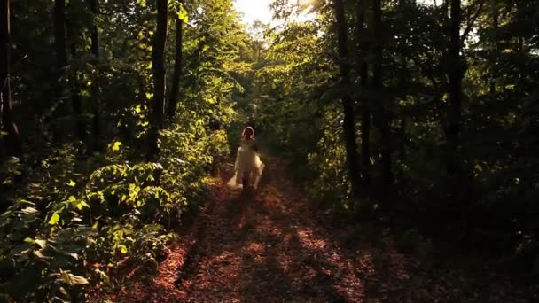 Woman in vintage bride dress — Stock Video