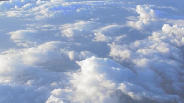 Schöne Wolkensicht aus dem Flugzeug — Stockvideo