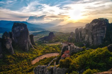 Meteora Manastırları, Yunanistan