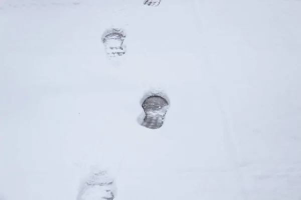 Kroki Tle Śniegu Ślady Stóp Białym Śniegu Tła Butów Ślady — Zdjęcie stockowe