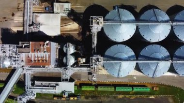 Asansör kompleks hava görüntüsü. Bir kuadrokopterden video