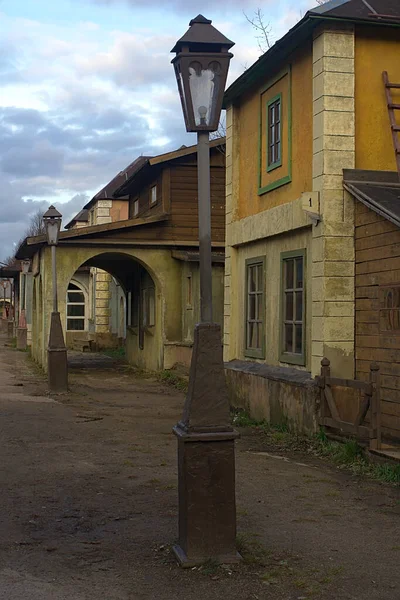 Кинодекорации Старой Городской Улицы — стоковое фото