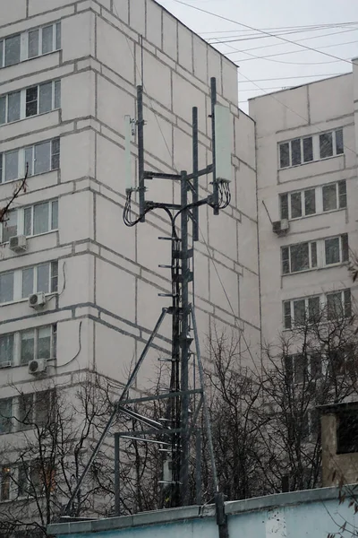 Antena Komunikacyjna Dachu Domu — Zdjęcie stockowe