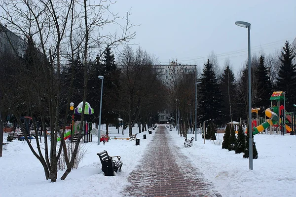 Pěší Zóna Rezidenční Čtvrti Zimě — Stock fotografie