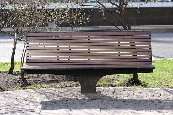 Wooden Bench Relaxing Boulevard — Stock Photo, Image