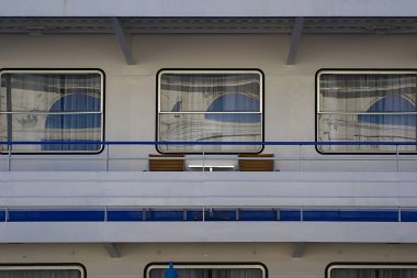 the environment on board the tourist ship