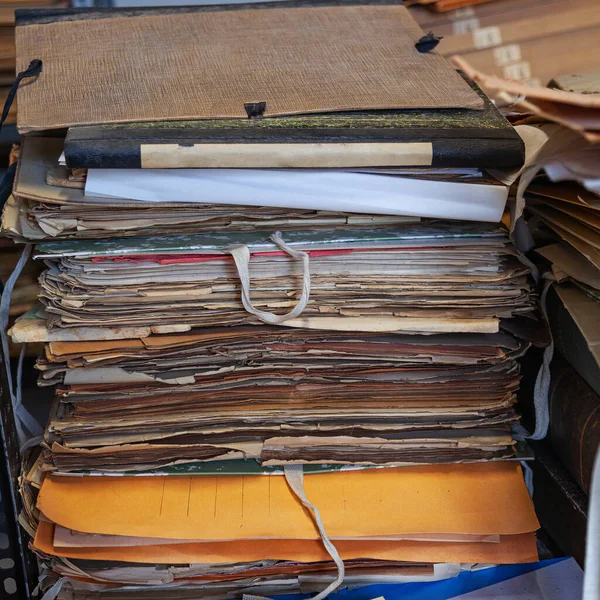 Empilement Anciens Documents Dans Des Dossiers — Photo