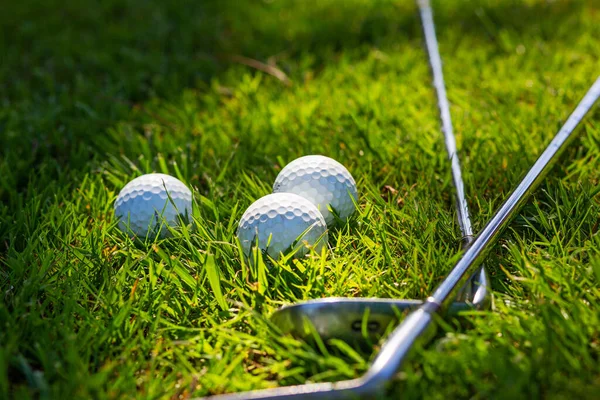 Golfballen Golfclubs Groen Selectieve Focus Ballen — Stockfoto