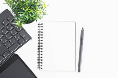 Ofis Masası Malzemeleri. Düz yatıyordu. Boşluğu kopyala