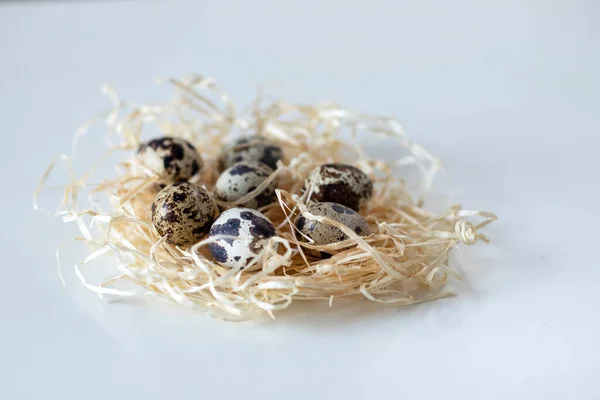 Quail Eggs Wicker Nest Light Background Food — Stock Photo, Image