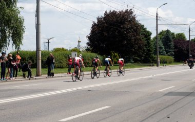 Farklı ülkelerin yarışmaları. Dnipro Triatlon Festivali 2021