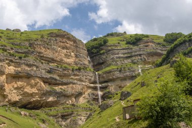 Laza Falls, Qusar, Azerbaycan. Shahdag dağının eteklerindeki inanılmaz doğa parkı..