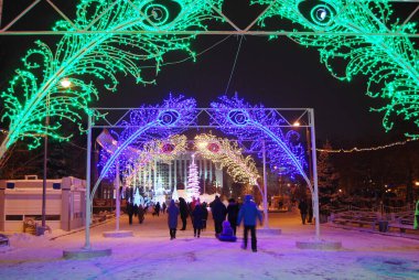 Tsvetnoy Bulvarı 'nda yeni yıl süslemeleri, Tyumen, Rusya, Ocak 2021