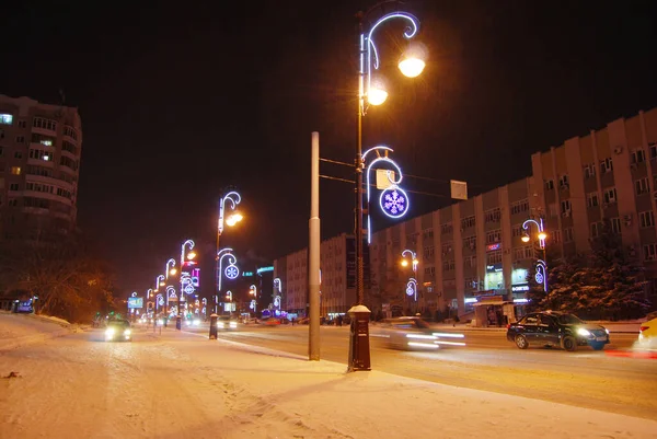 Празднично Украшенные Фонари Улице Республики Тюмень — стоковое фото
