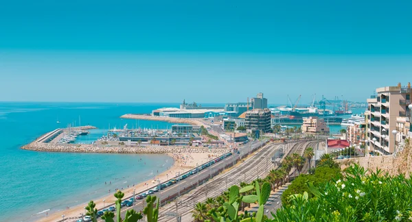 Porto e spiaggia di Tarragona, Costa Daurada — Foto Stock