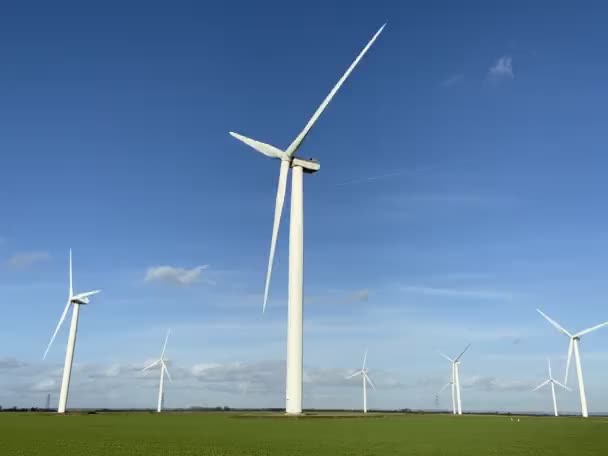 Rüzgar Türbinleri Elektrik Enerjisi Üreten Pervane Çiftlikleri Rüzgâr Değirmeni Güç — Stok video