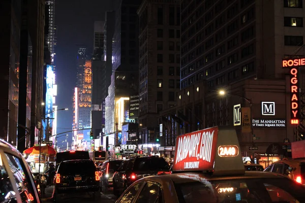 时间广场 美国曼哈顿纽约 2019年12月18日 纽约曼哈顿戏剧区靠近百老汇 西46街 和时间广场 — 图库照片