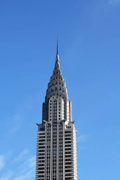 克莱斯勒大厦 美国纽约州克莱斯勒大厦 2019年12月20日 克莱斯勒大厦 Chrysler Building 是位于美国纽约市曼哈顿的一座艺术装饰式摩天大楼 — 图库照片