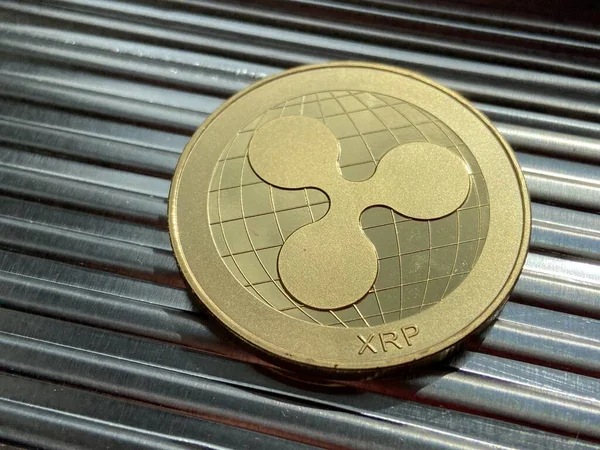 Golden Xrp Ripple Silver Metal Background Xrp Popular Crypto Currency — Stock Photo, Image