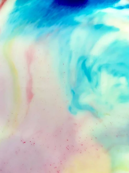 インク染料配合で水に油泡背景パステル大理石渦巻く抽象的な背景 — ストック写真