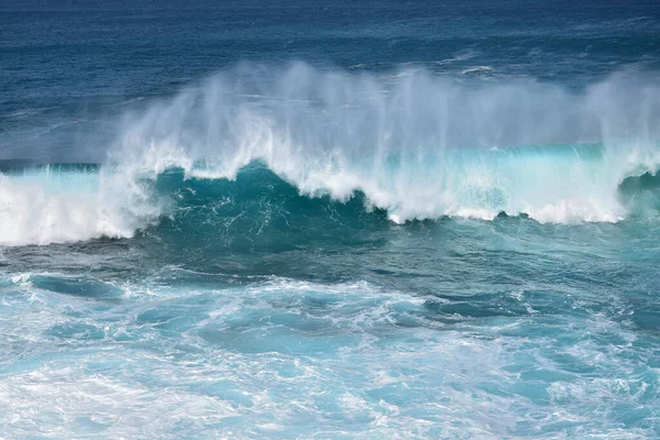 Lindas Ondas Oceânicas Altas Uma Onda Está Rebentar Imagens Royalty-Free