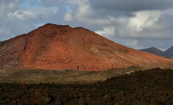 Paisagem Vulcânica Colorida Parque Natural Vulcão Pôr Sol Lanzarote Ilhas — Fotografia de Stock