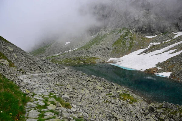 Tájkép Magas Tátra Hegyek Kis Dlhe Pleso Egy Ösvény Velicke — Stock Fotó